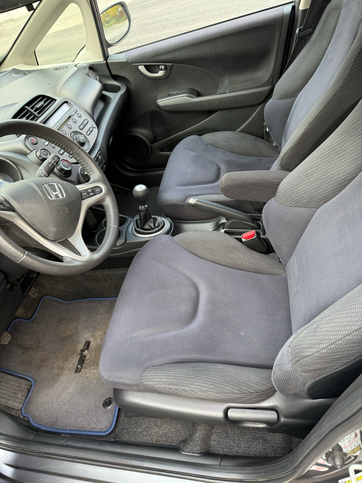 Honda Fit Sport 5-Speed MT 2012 Honda Fit Sport 5-Speed MT 2012