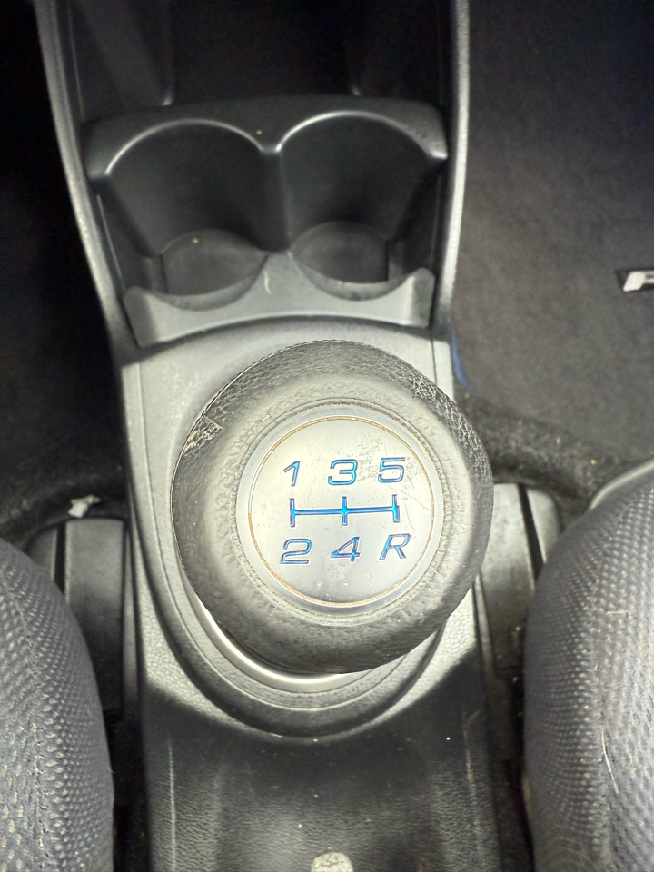 Honda Fit Sport 5-Speed MT 2012 Honda Fit Sport 5-Speed MT 2012