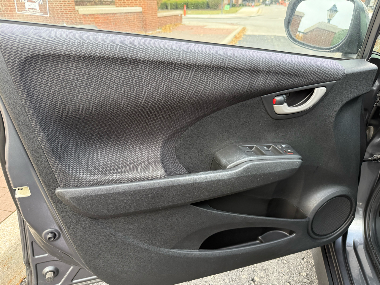 Honda Fit Sport 5-Speed MT 2012 Honda Fit Sport 5-Speed MT 2012