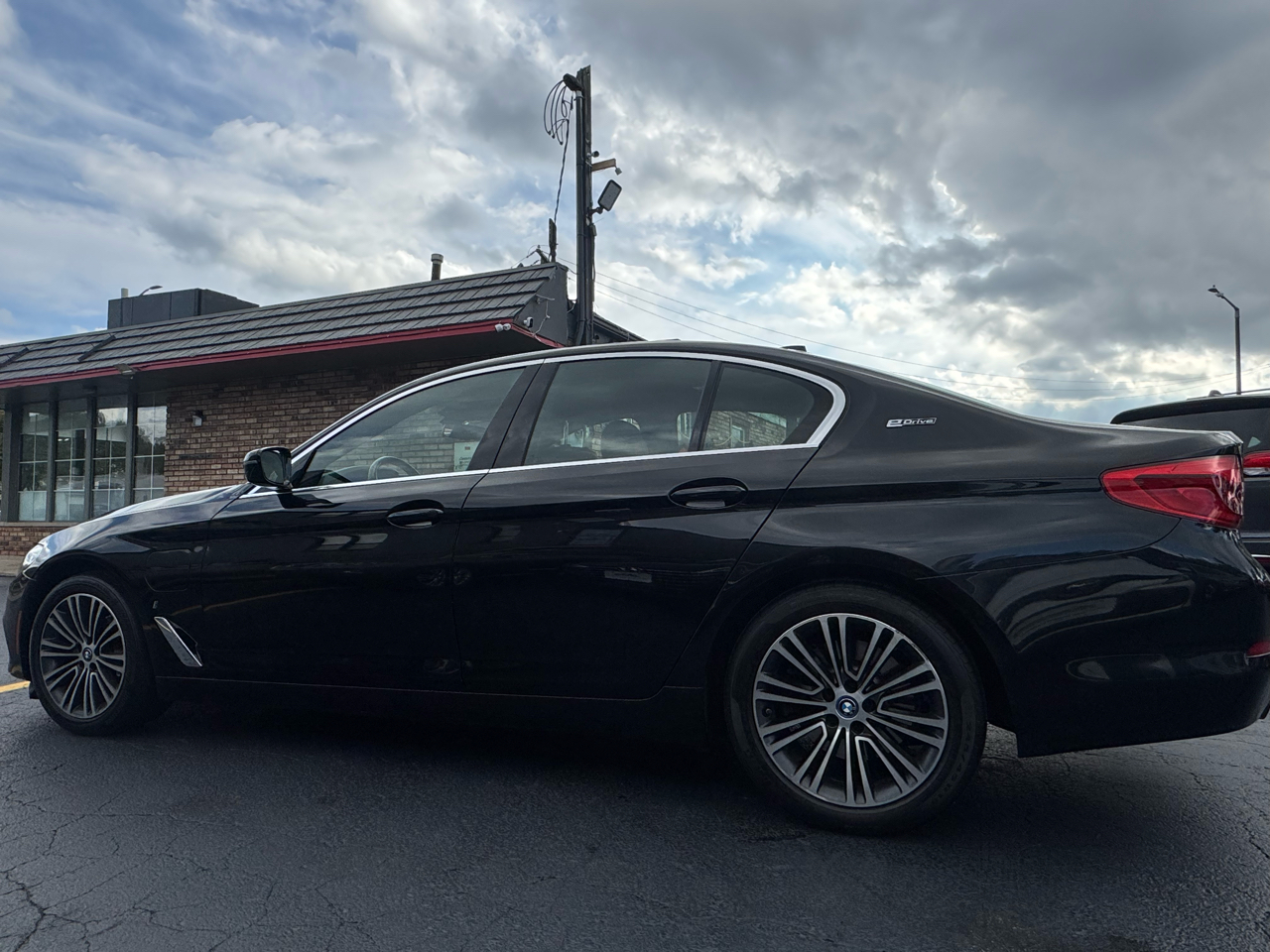 2019 Bmw 530e xDrive Sedan photo 2