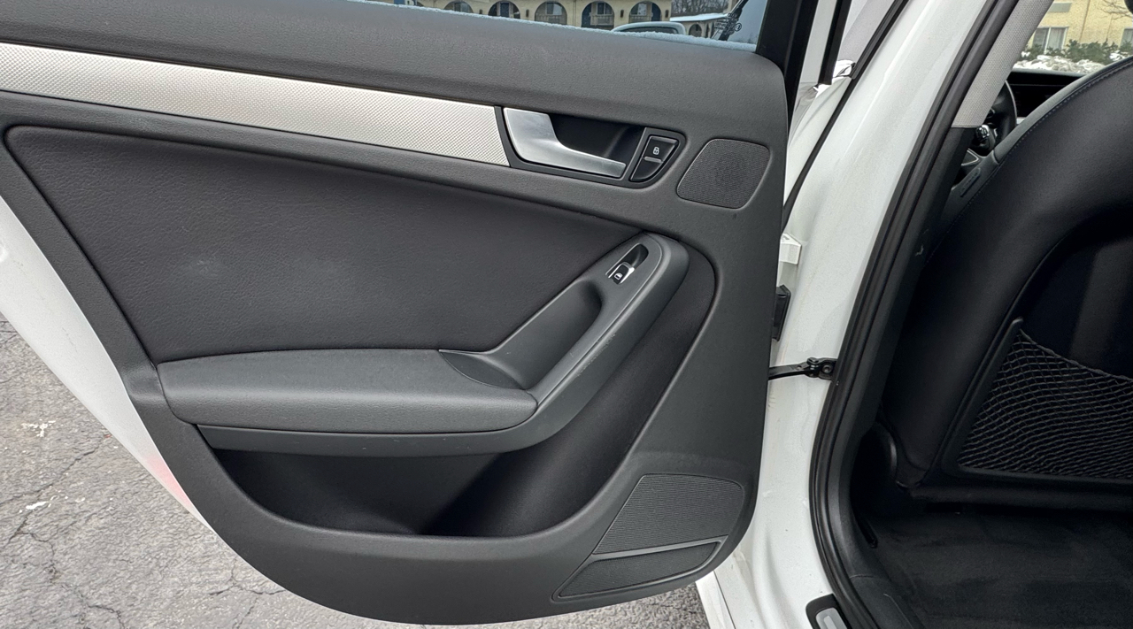 Audi A4 4dr Sdn Auto quattro 2.0T Premium 2014