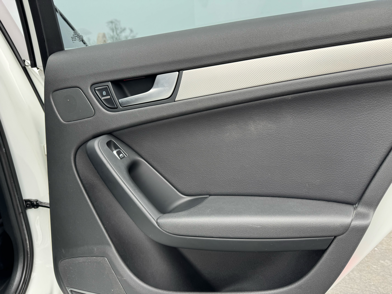 Audi A4 4dr Sdn Auto quattro 2.0T Premium 2014