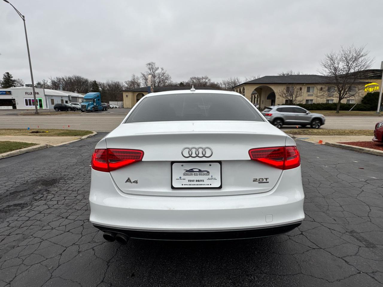 Audi A4 4dr Sdn Auto quattro 2.0T Premium 2014