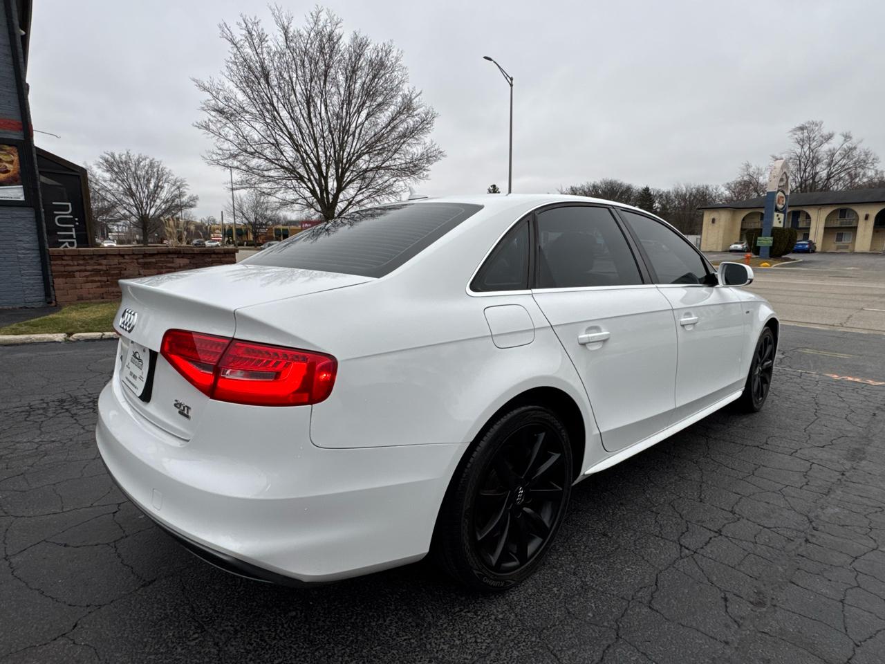 Audi A4 4dr Sdn Auto quattro 2.0T Premium 2014