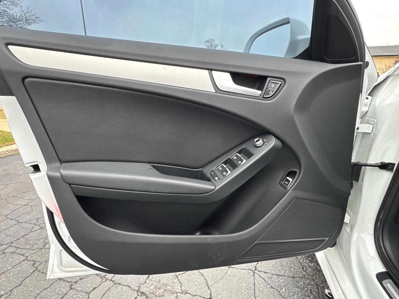 Audi A4 4dr Sdn Auto quattro 2.0T Premium 2014