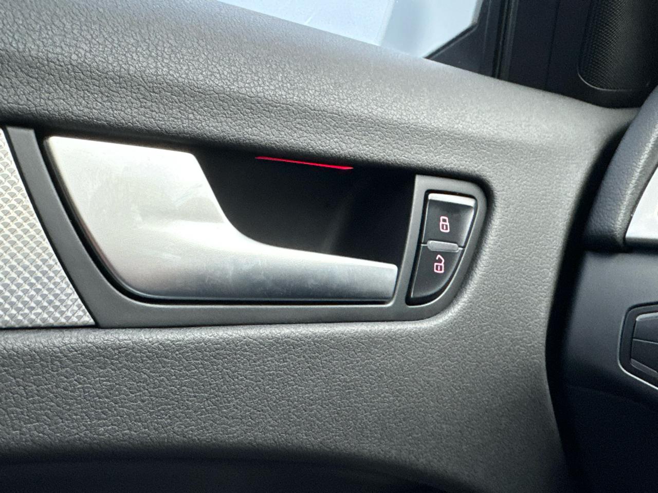 Audi A4 4dr Sdn Auto quattro 2.0T Premium 2014