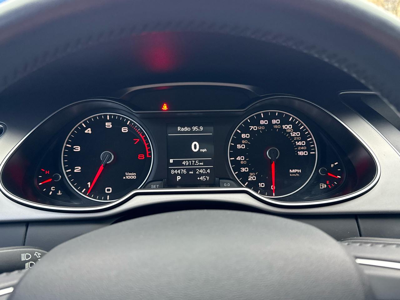 Audi A4 4dr Sdn Auto quattro 2.0T Premium 2014