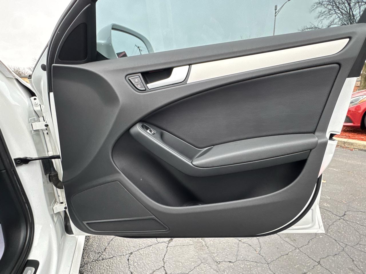 Audi A4 4dr Sdn Auto quattro 2.0T Premium 2014