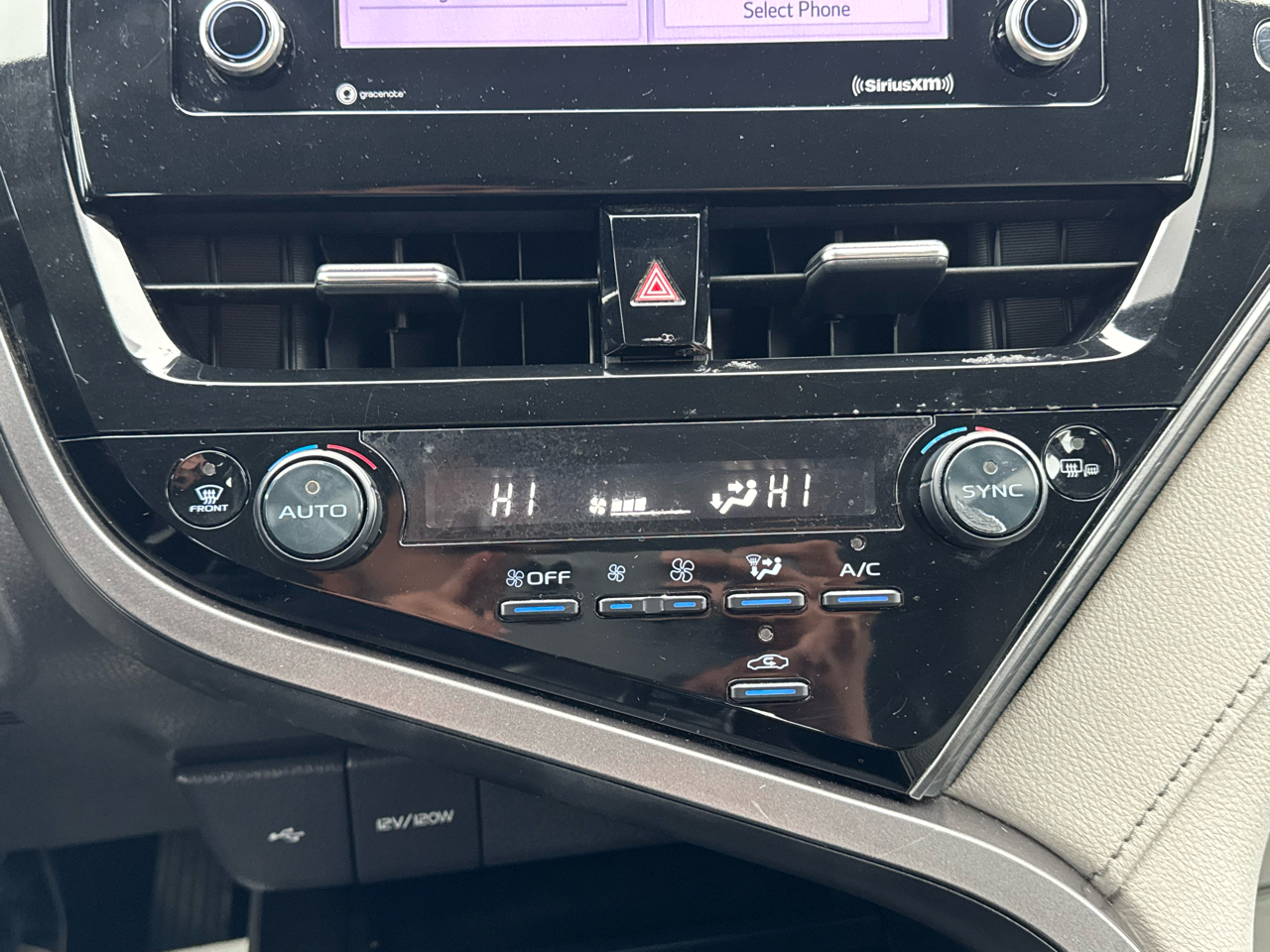 Toyota Camry 2014.5 4dr Sdn I4 Auto SE Sport (Natl) 2023