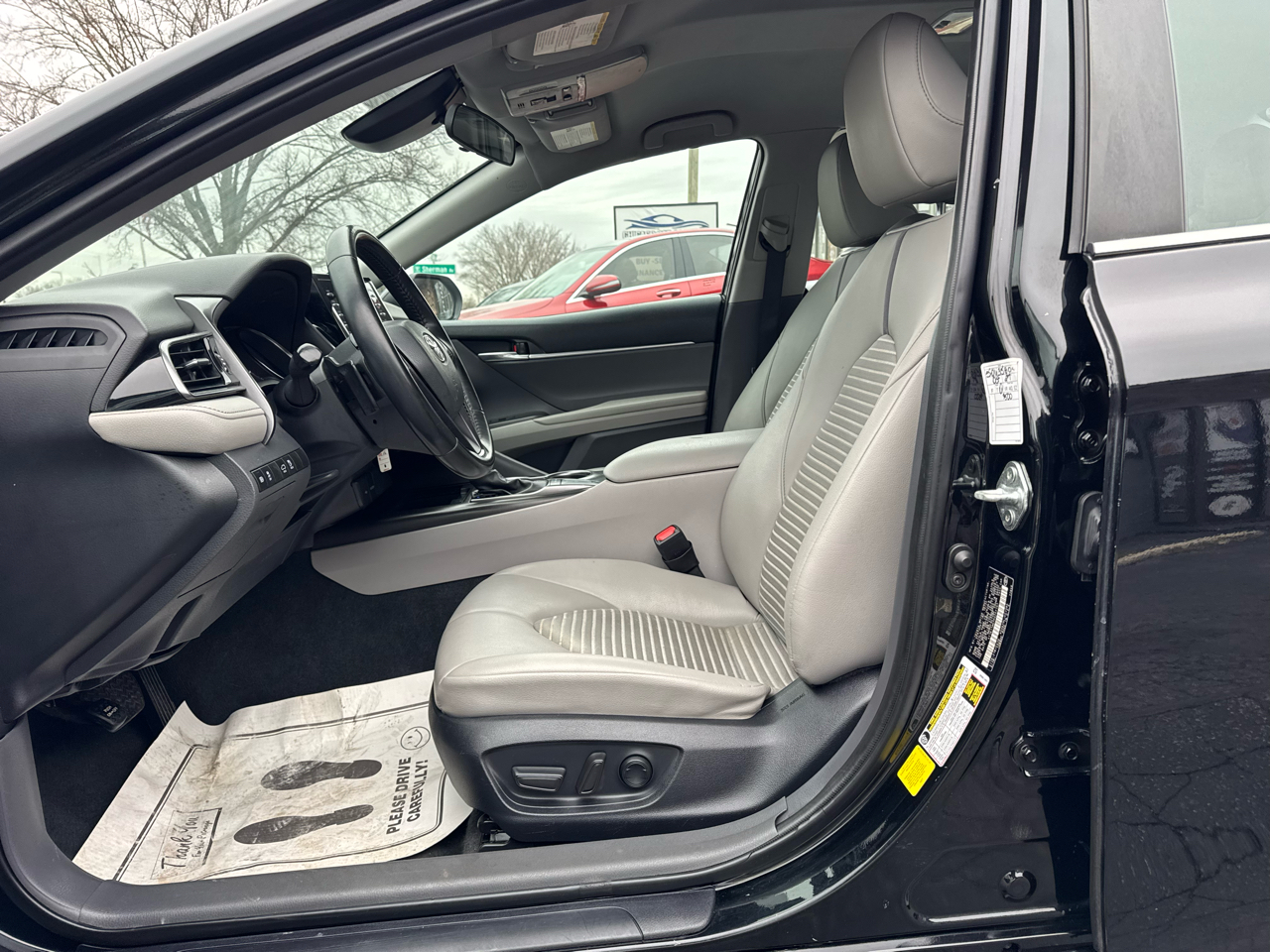 Toyota Camry 2014.5 4dr Sdn I4 Auto SE Sport (Natl) 2023