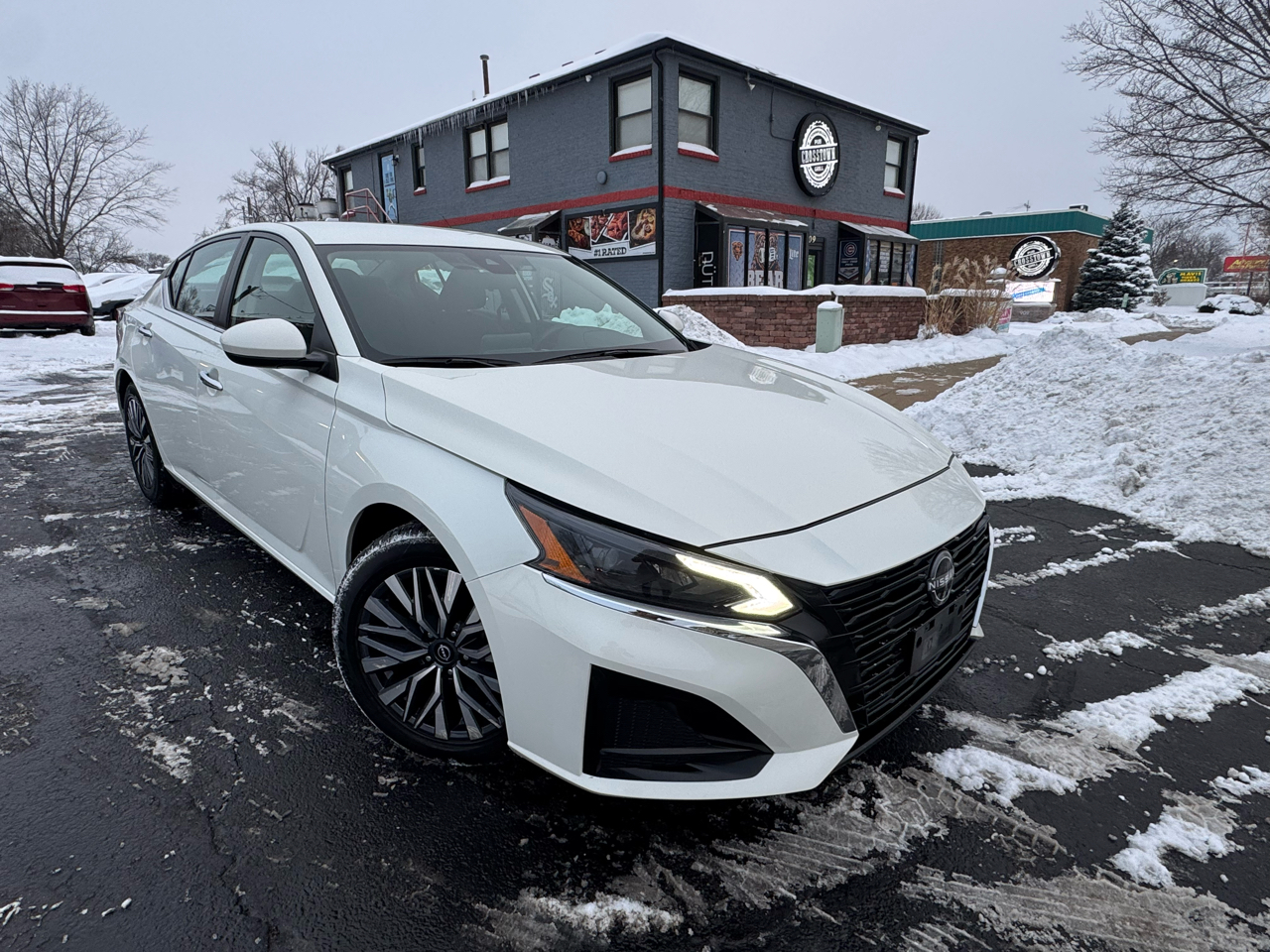 2023 Nissan Altima SV's photo