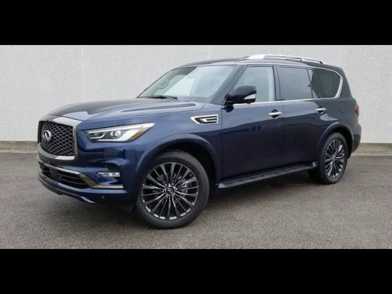 2021 INFINITI QX80's photo