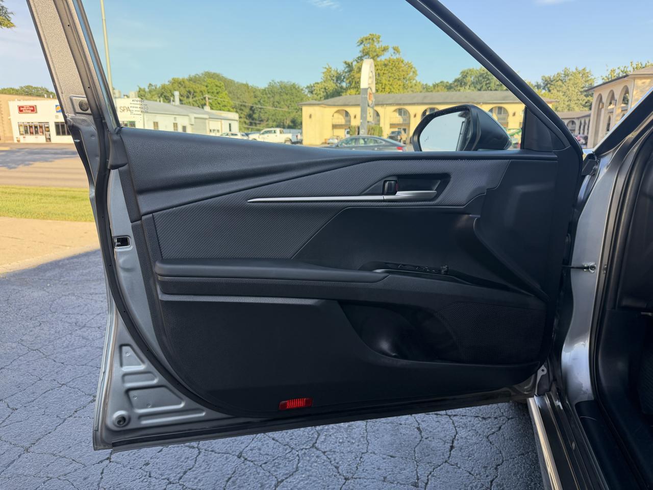 Toyota Camry 2014.5 4dr Sdn I4 Auto SE (Natl) 2025