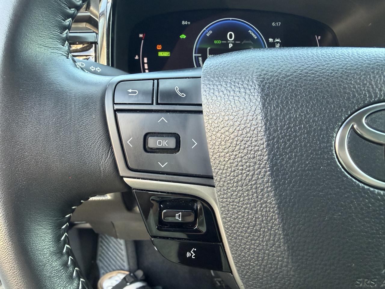 Toyota Camry 2014.5 4dr Sdn I4 Auto SE (Natl) 2025