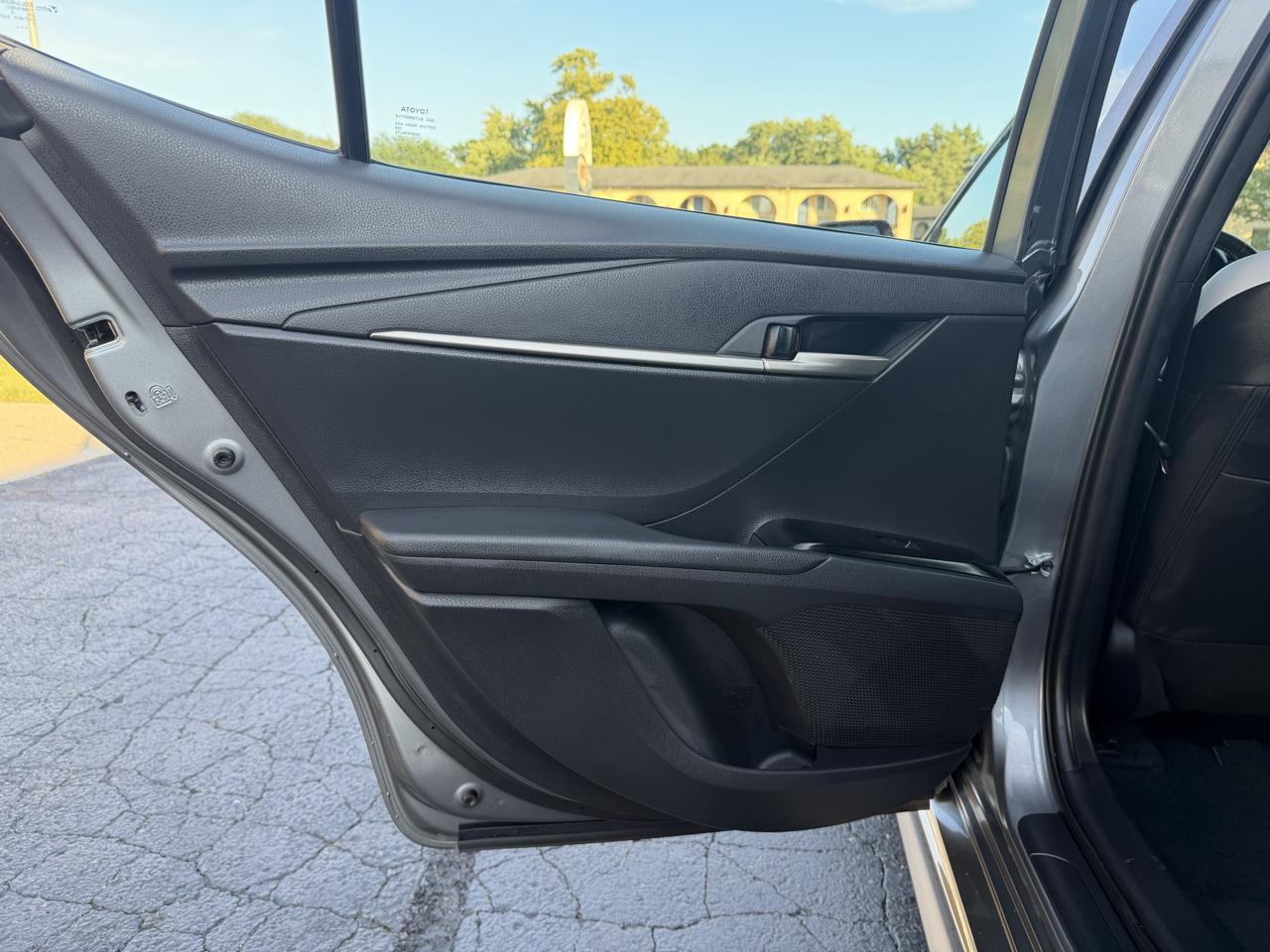 Toyota Camry 2014.5 4dr Sdn I4 Auto SE (Natl) 2025
