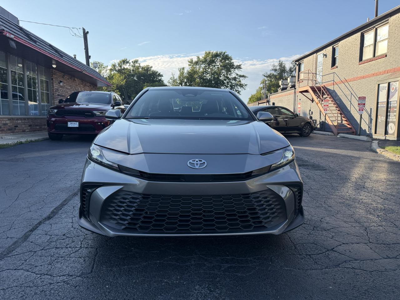 Toyota Camry 2014.5 4dr Sdn I4 Auto SE (Natl) 2025