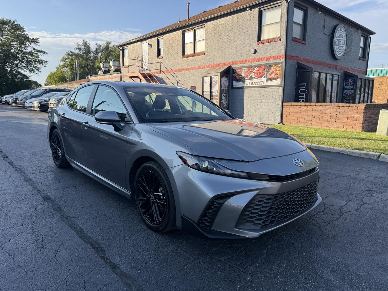 Toyota Camry 2014.5 4dr Sdn I4 Auto SE (Natl) 2025