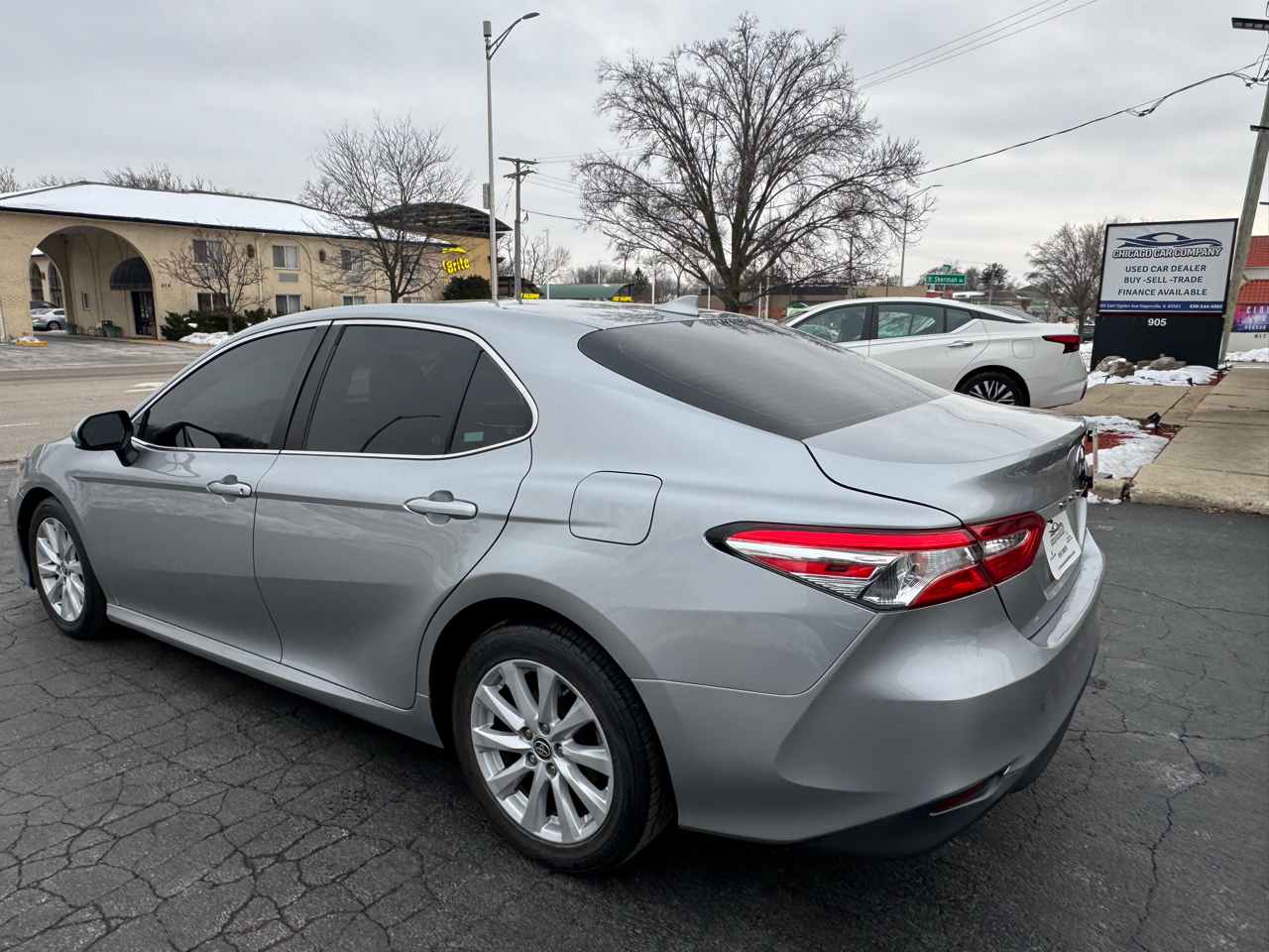 Toyota Camry LE Auto (Natl) 2020