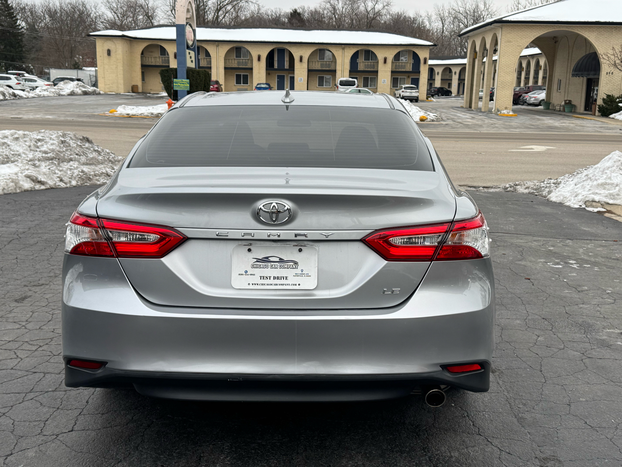 Toyota Camry LE Auto (Natl) 2020