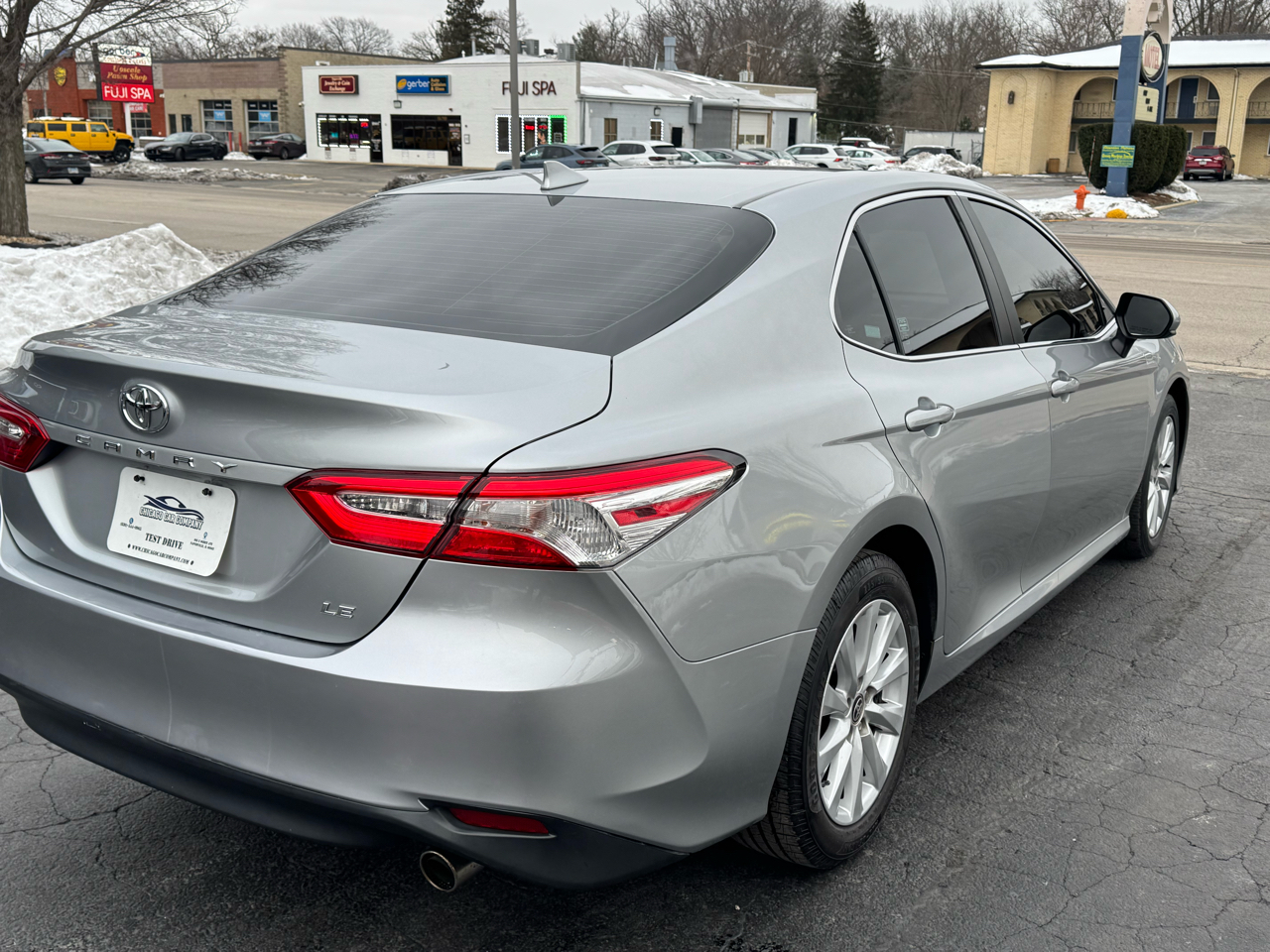 Toyota Camry LE Auto (Natl) 2020