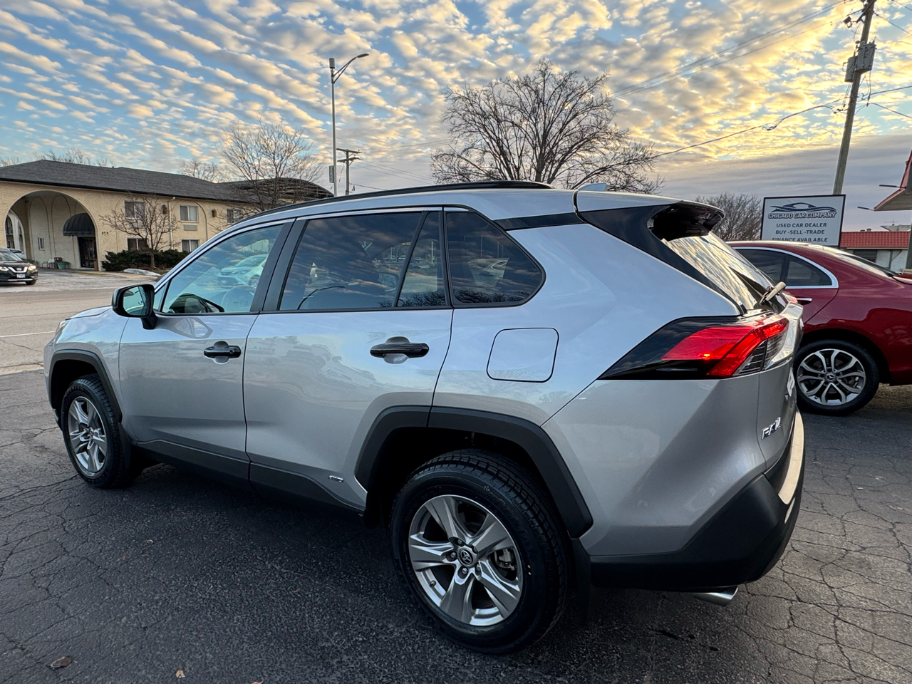 Toyota RAV4 Hybrid LE AWD (Natl) 2024