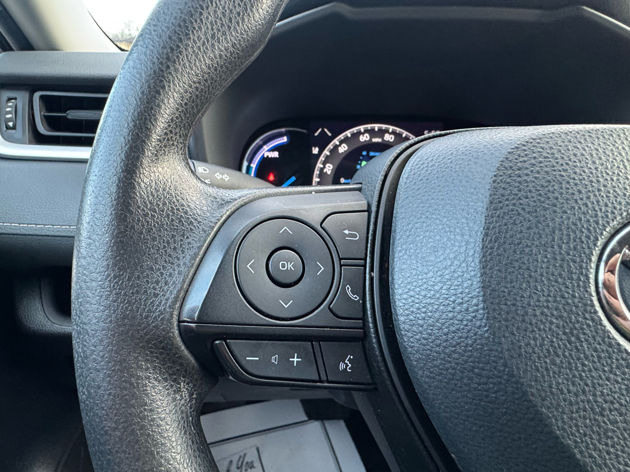 Toyota RAV4 Hybrid LE AWD (Natl) 2024