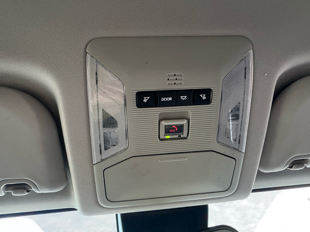 Toyota RAV4 Hybrid LE AWD (Natl) 2024