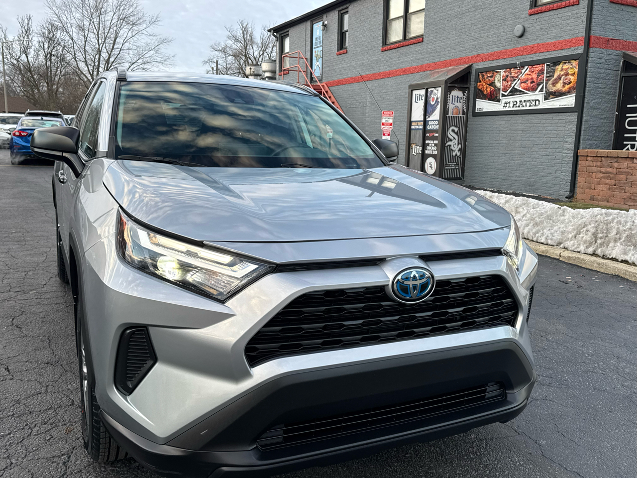 Toyota RAV4 Hybrid LE AWD (Natl) 2024