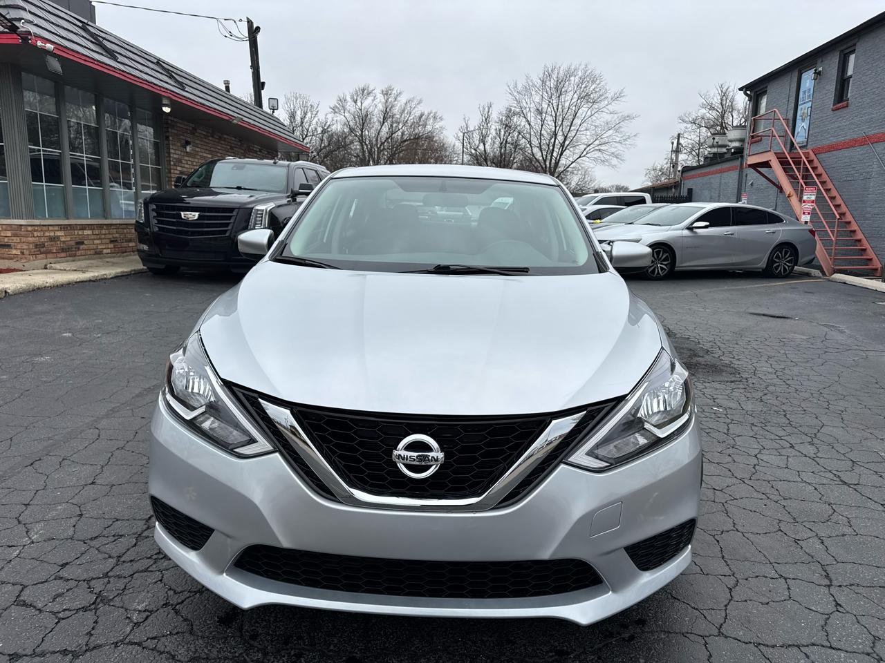 Nissan Sentra 4dr Sdn I4 CVT S 2016
