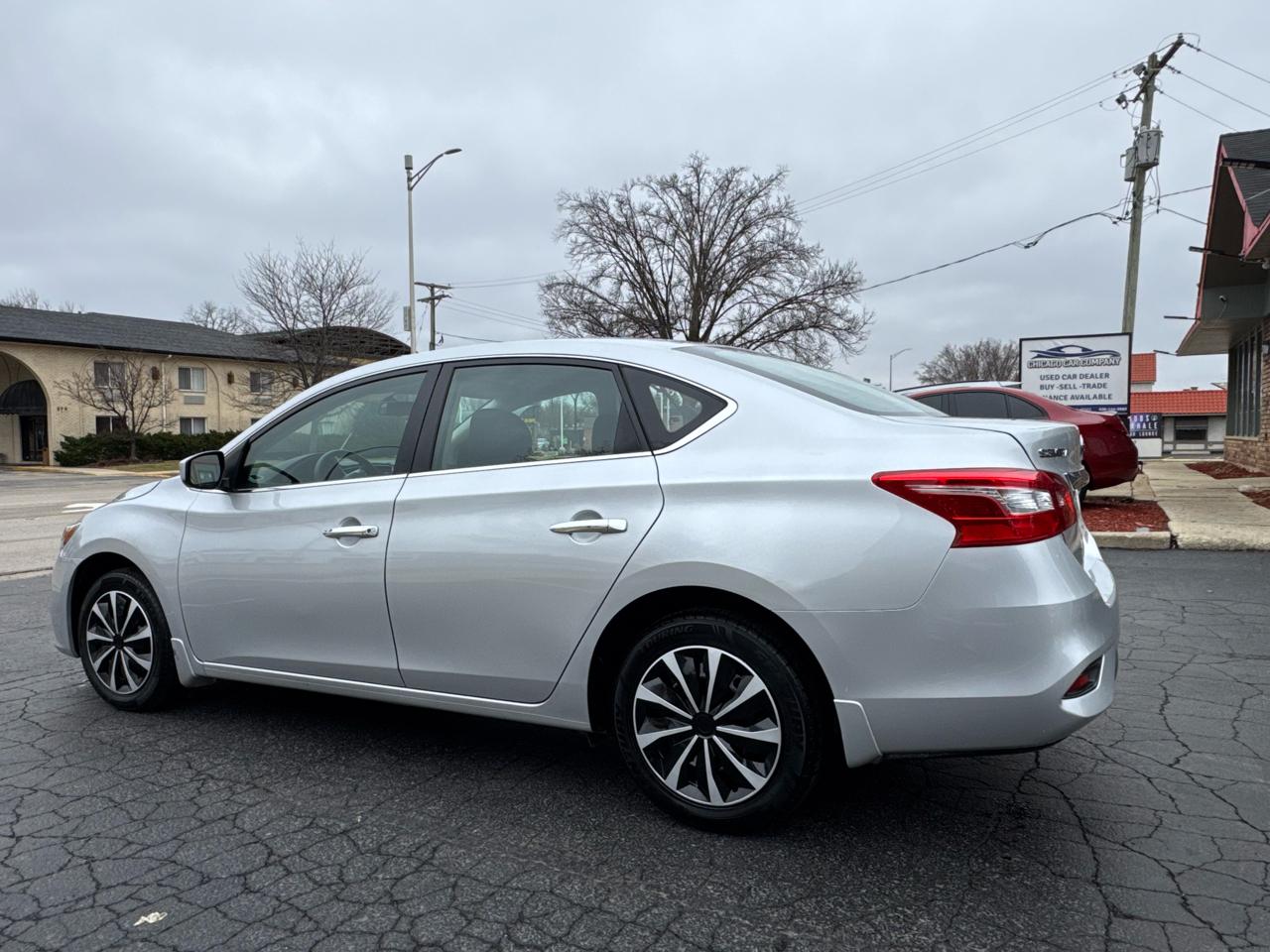 Nissan Sentra 4dr Sdn I4 CVT S 2016