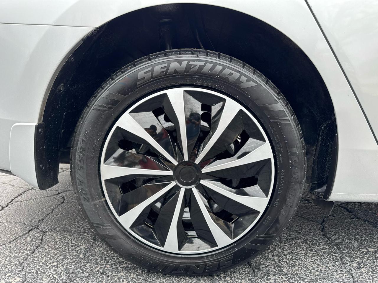 Nissan Sentra 4dr Sdn I4 CVT S 2016