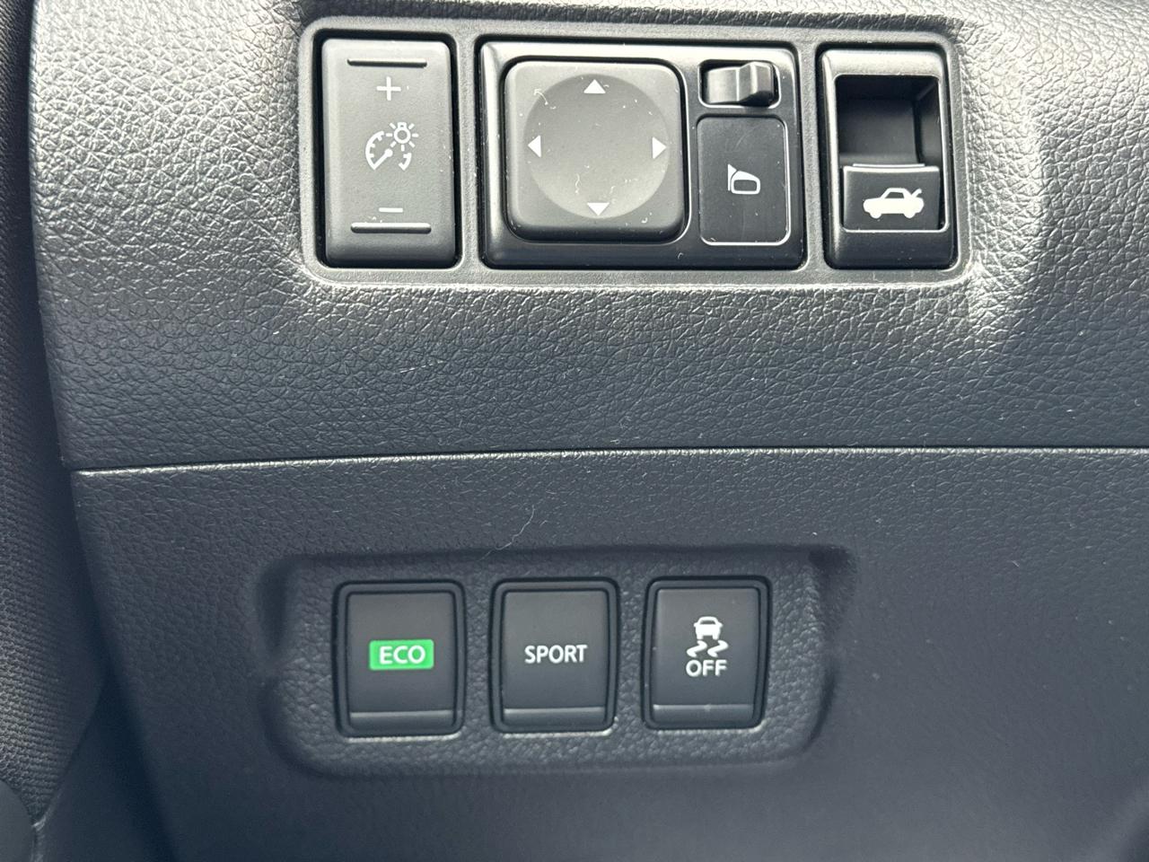 Nissan Sentra 4dr Sdn I4 CVT S 2016