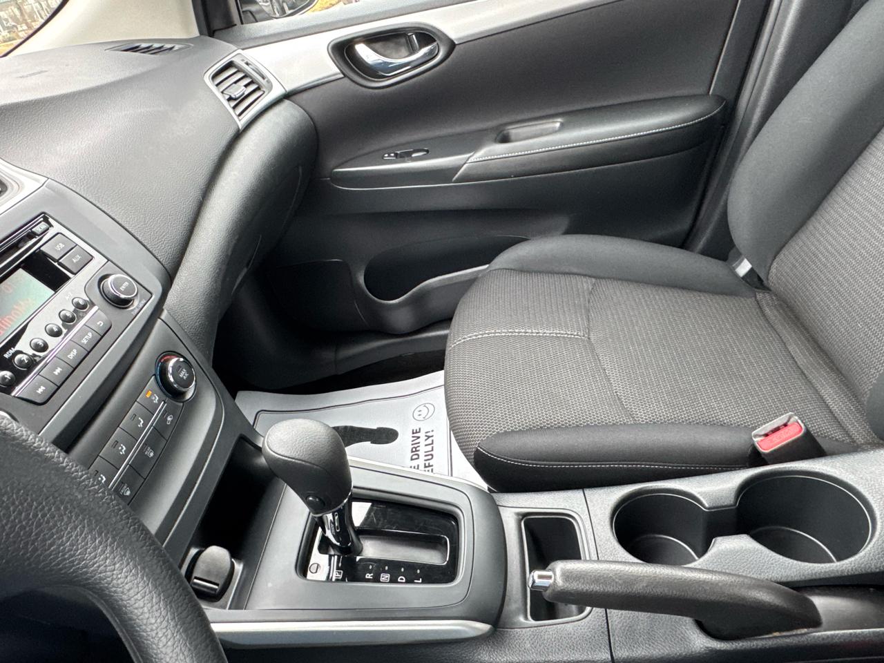 Nissan Sentra 4dr Sdn I4 CVT S 2016