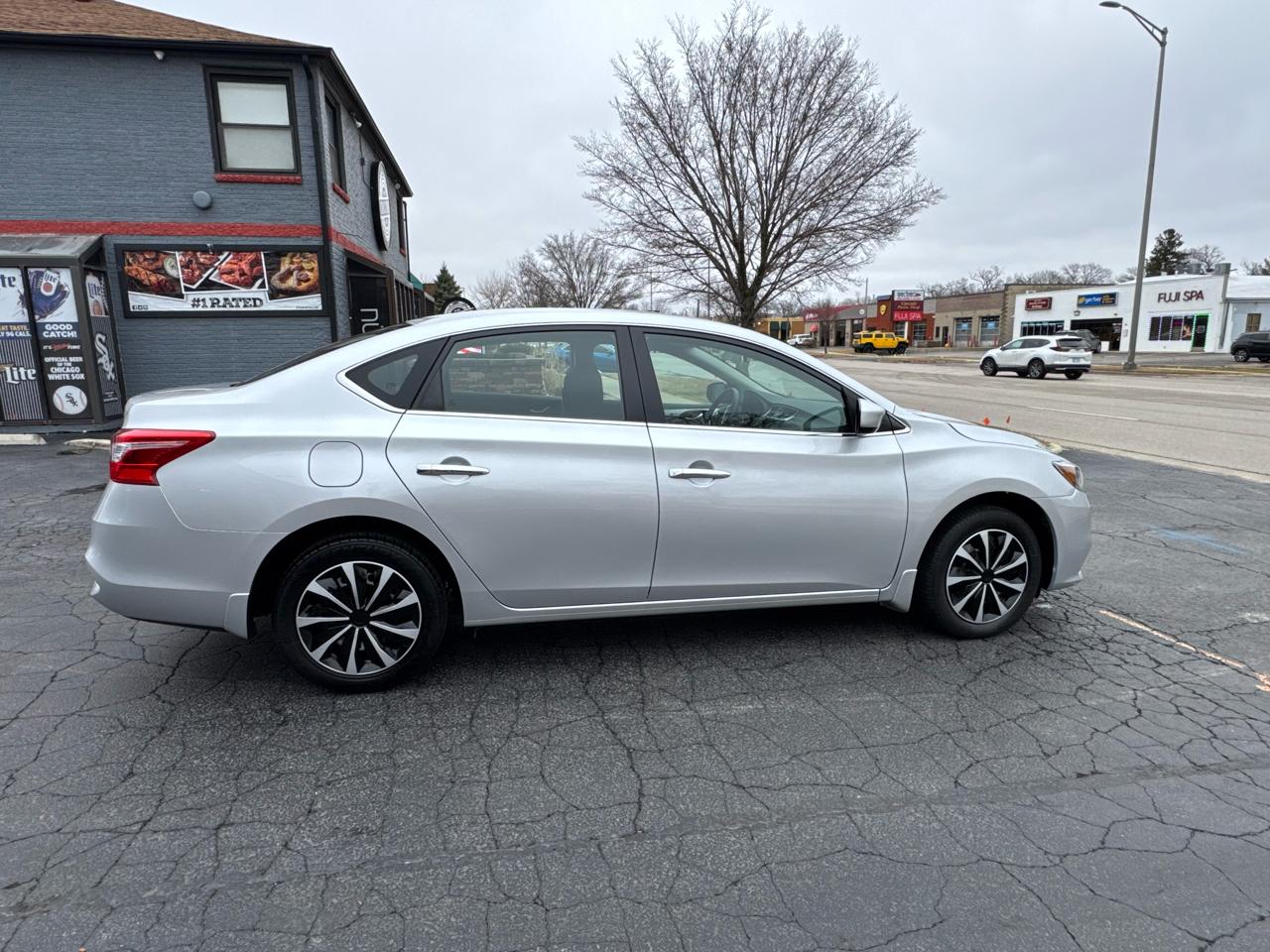 Nissan Sentra 4dr Sdn I4 CVT S 2016