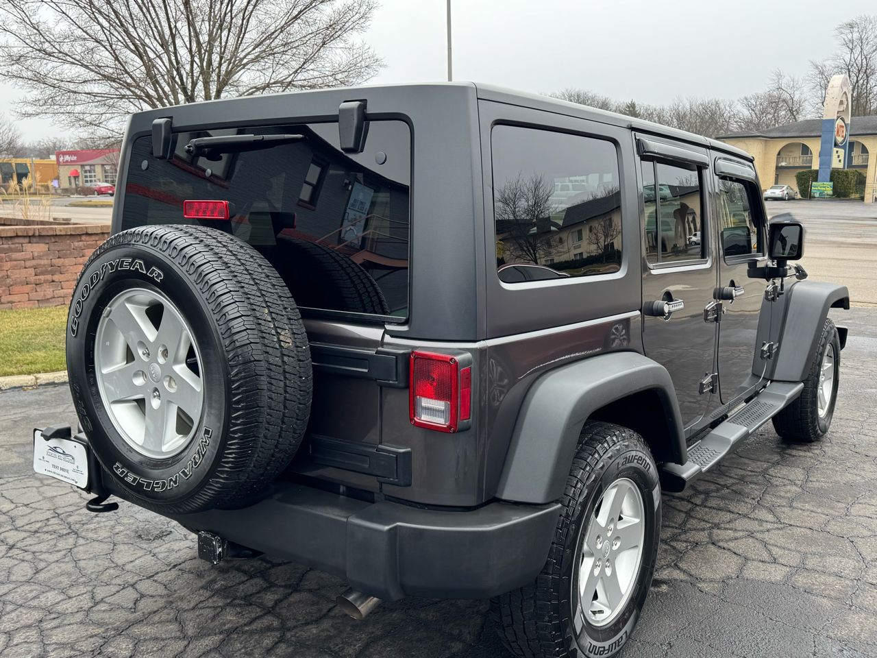 Jeep Wrangler Unlimited 4WD 4dr Sport 2016