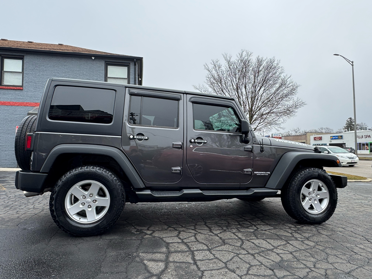 Jeep Wrangler Unlimited 4WD 4dr Sport 2016