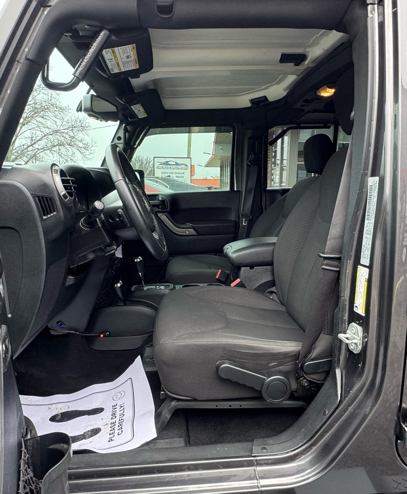 Jeep Wrangler Unlimited 4WD 4dr Sport 2016