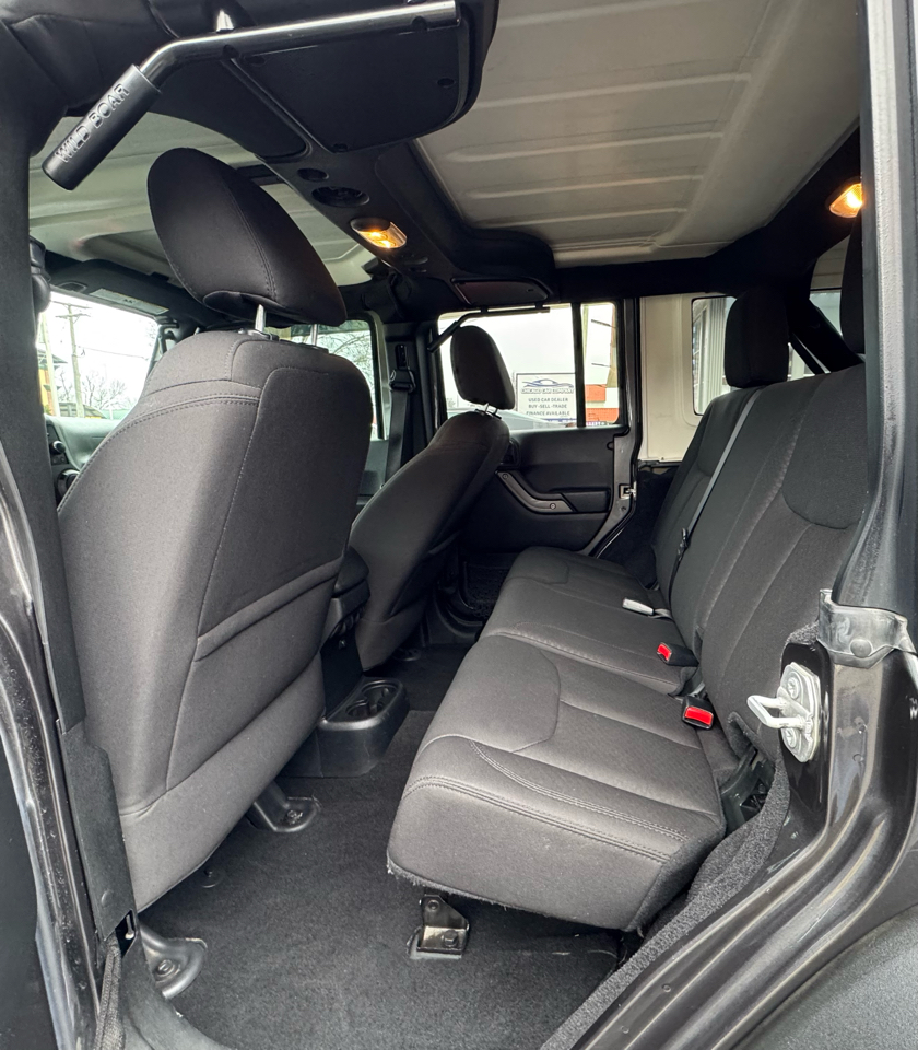 Jeep Wrangler Unlimited 4WD 4dr Sport 2016