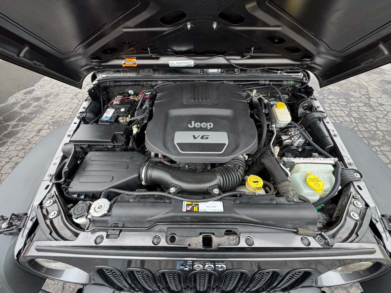 Jeep Wrangler Unlimited 4WD 4dr Sport 2016