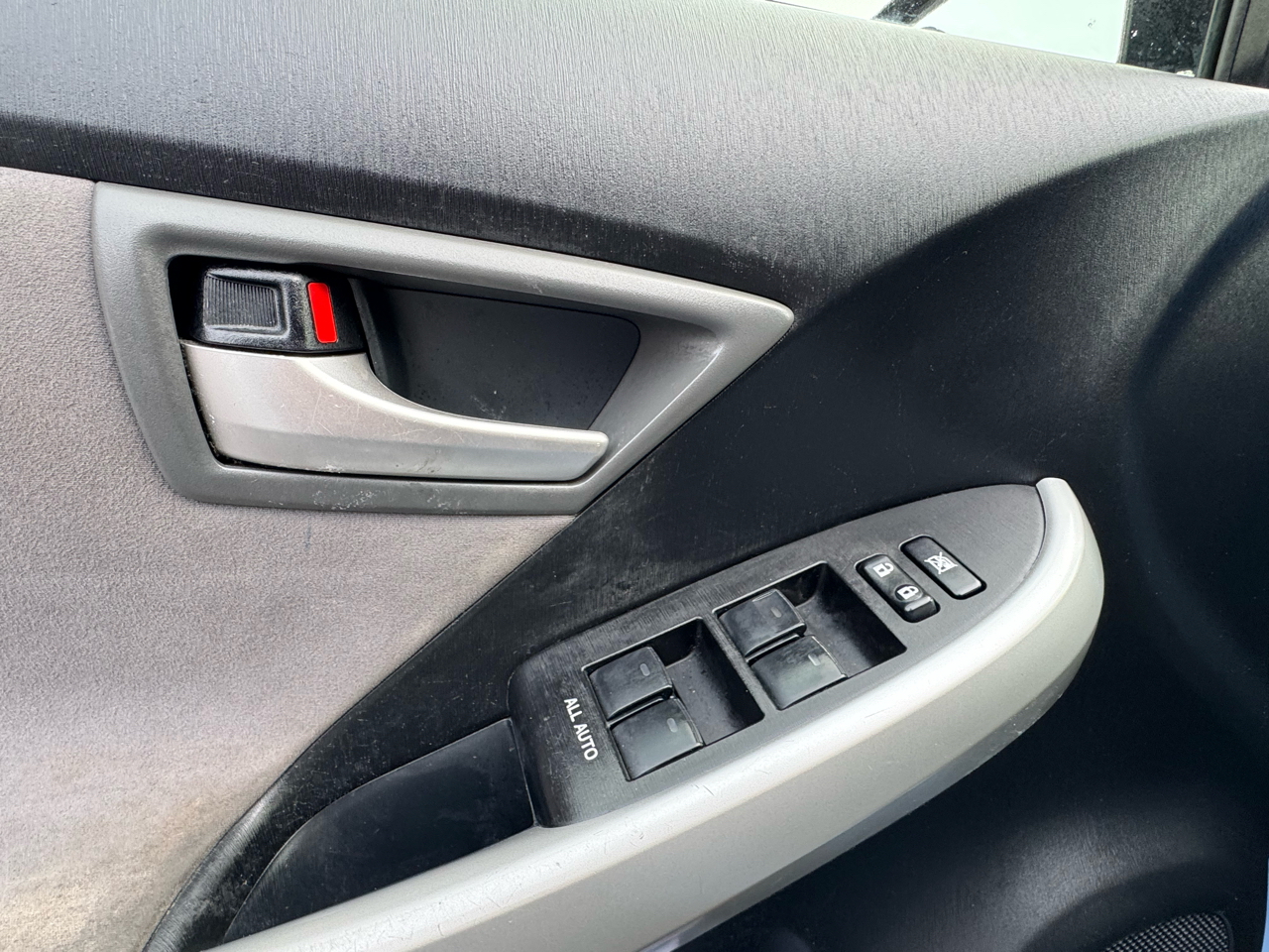 Toyota Prius Plug-In 5dr HB (Natl) 2014