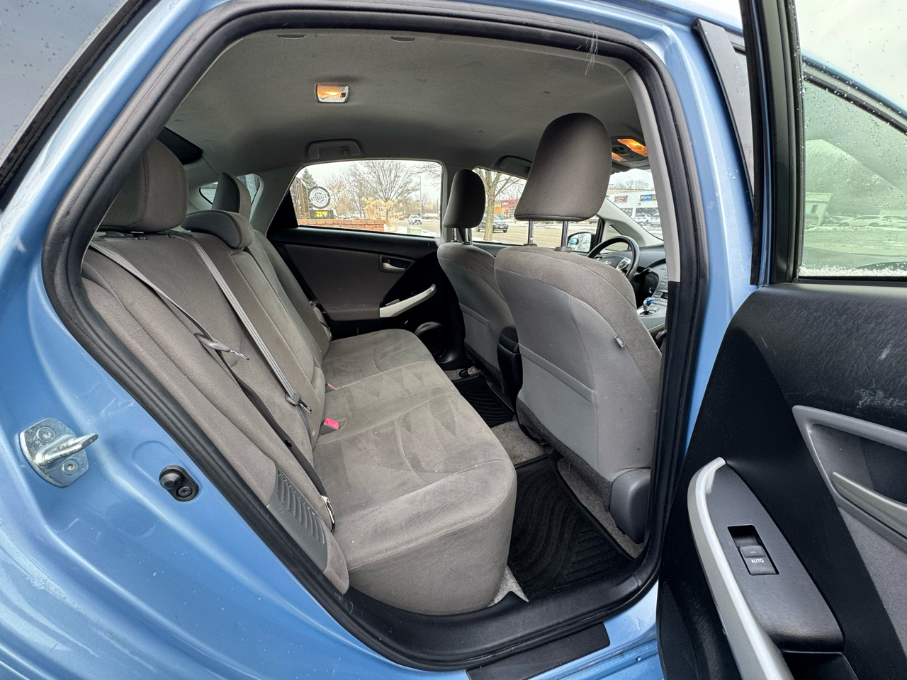 Toyota Prius Plug-In 5dr HB (Natl) 2014