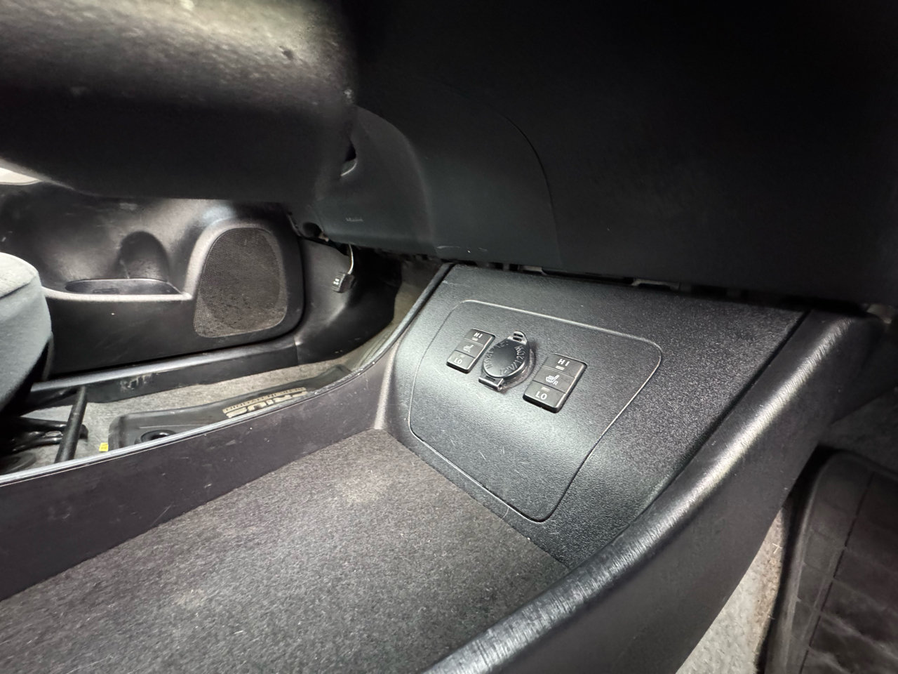 Toyota Prius Plug-In 5dr HB (Natl) 2014