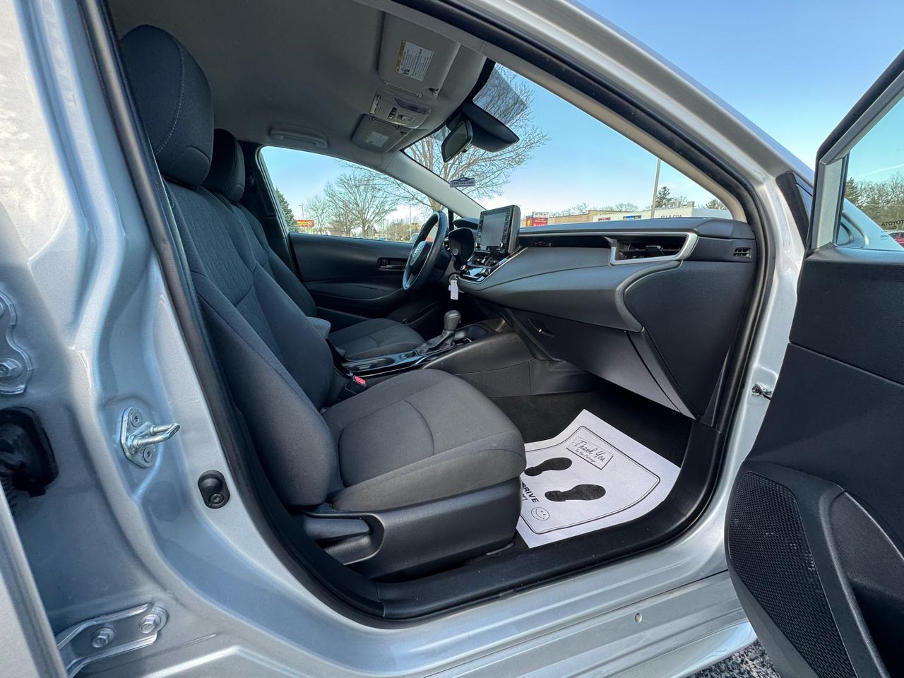 Toyota Corolla LE CVT (Natl) 2022