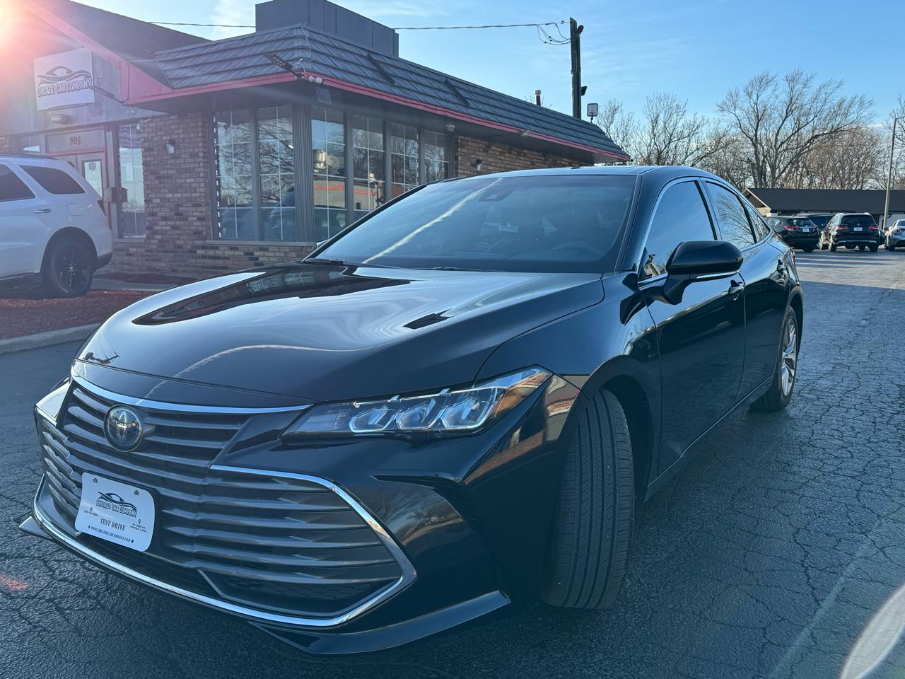 Toyota Avalon Hybrid XLE FWD (Natl) 2022