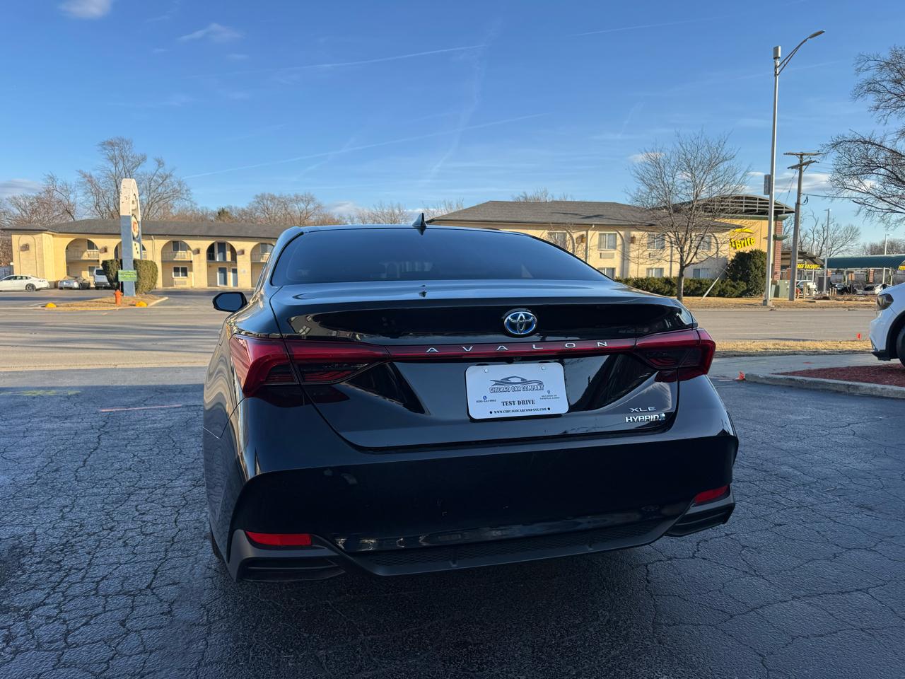 Toyota Avalon Hybrid XLE FWD (Natl) 2022