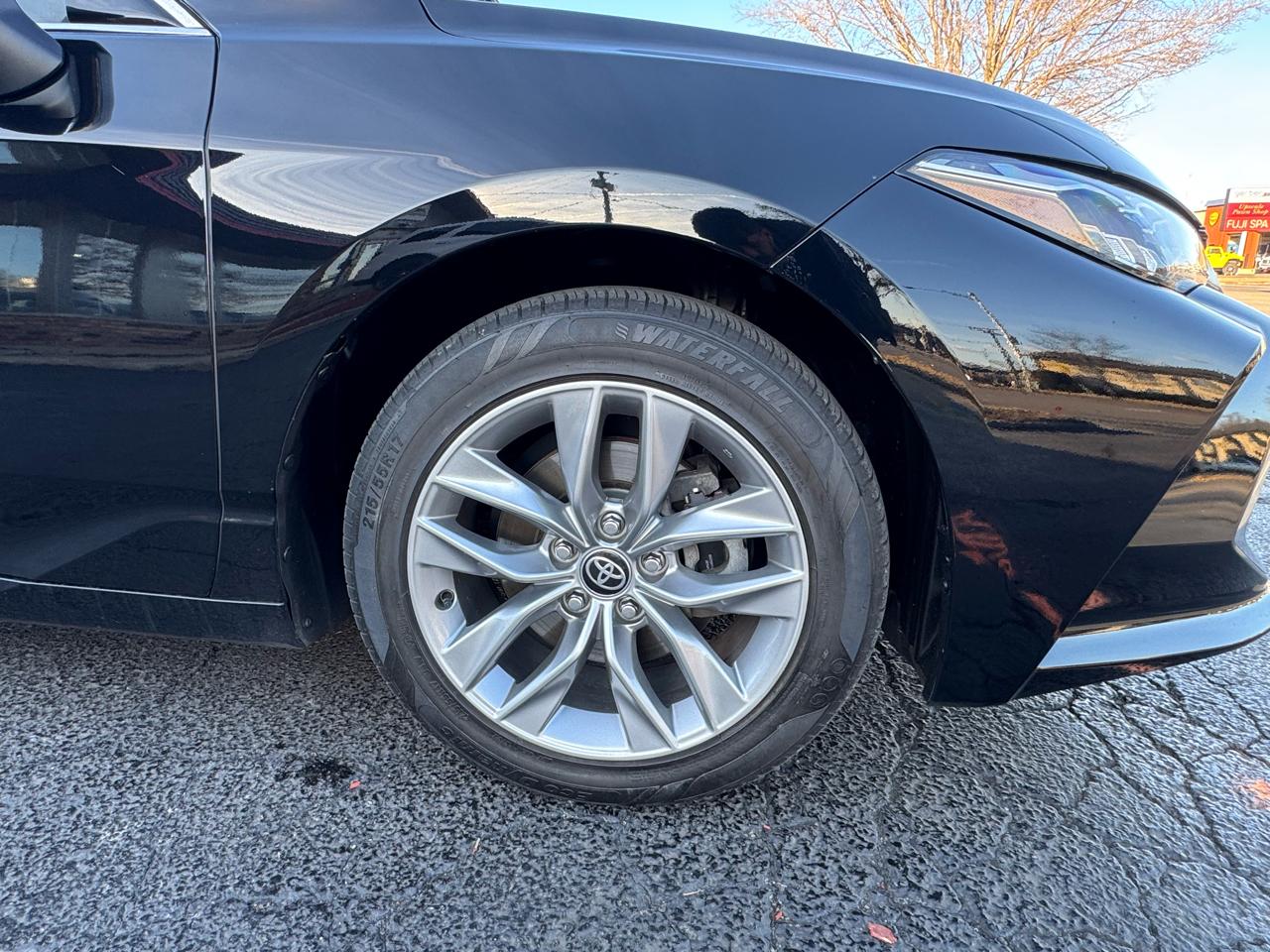 Toyota Avalon Hybrid XLE FWD (Natl) 2022