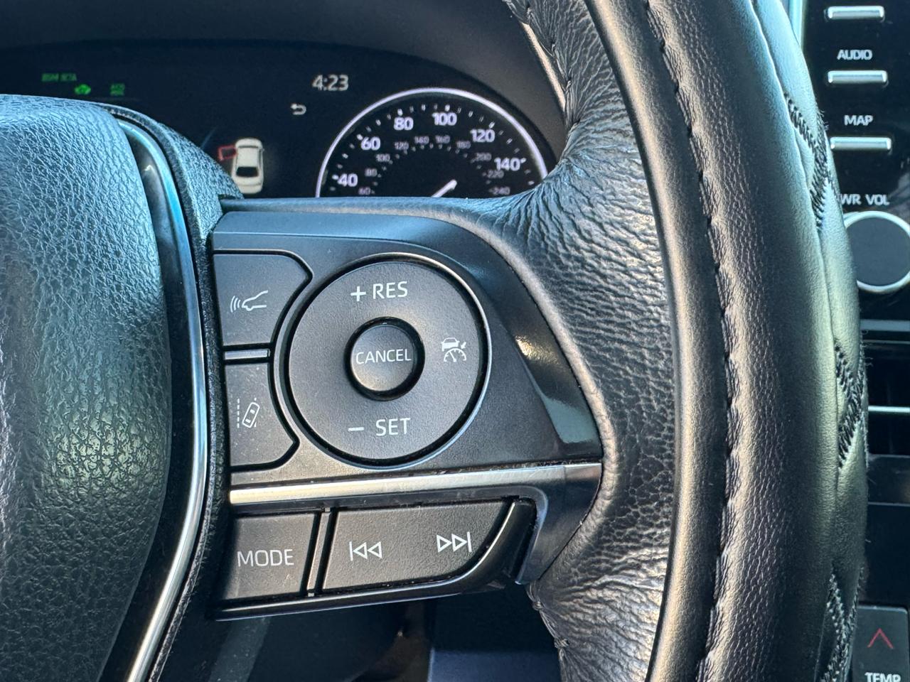 Toyota Avalon Hybrid XLE FWD (Natl) 2022