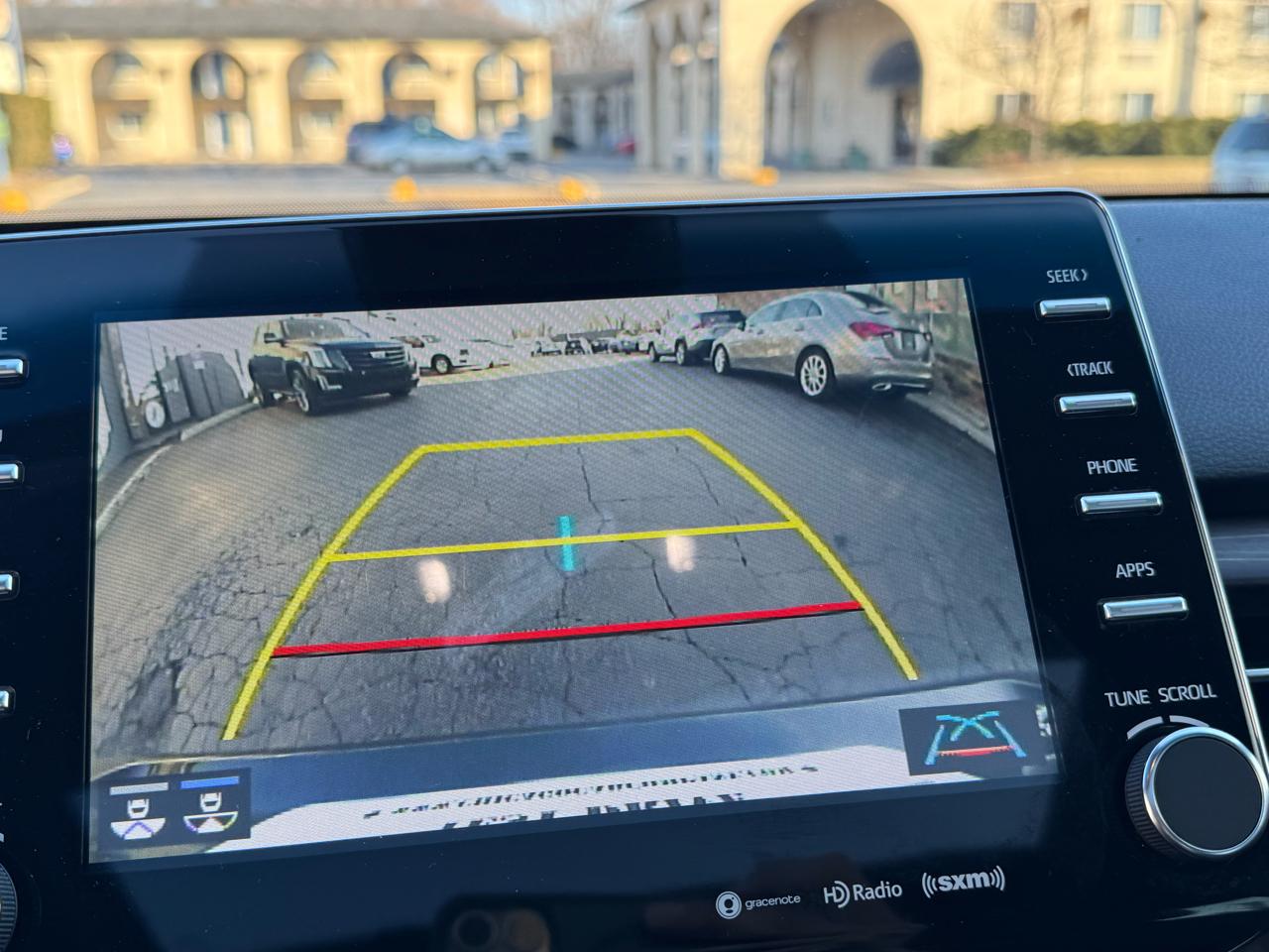 Toyota Avalon Hybrid XLE FWD (Natl) 2022