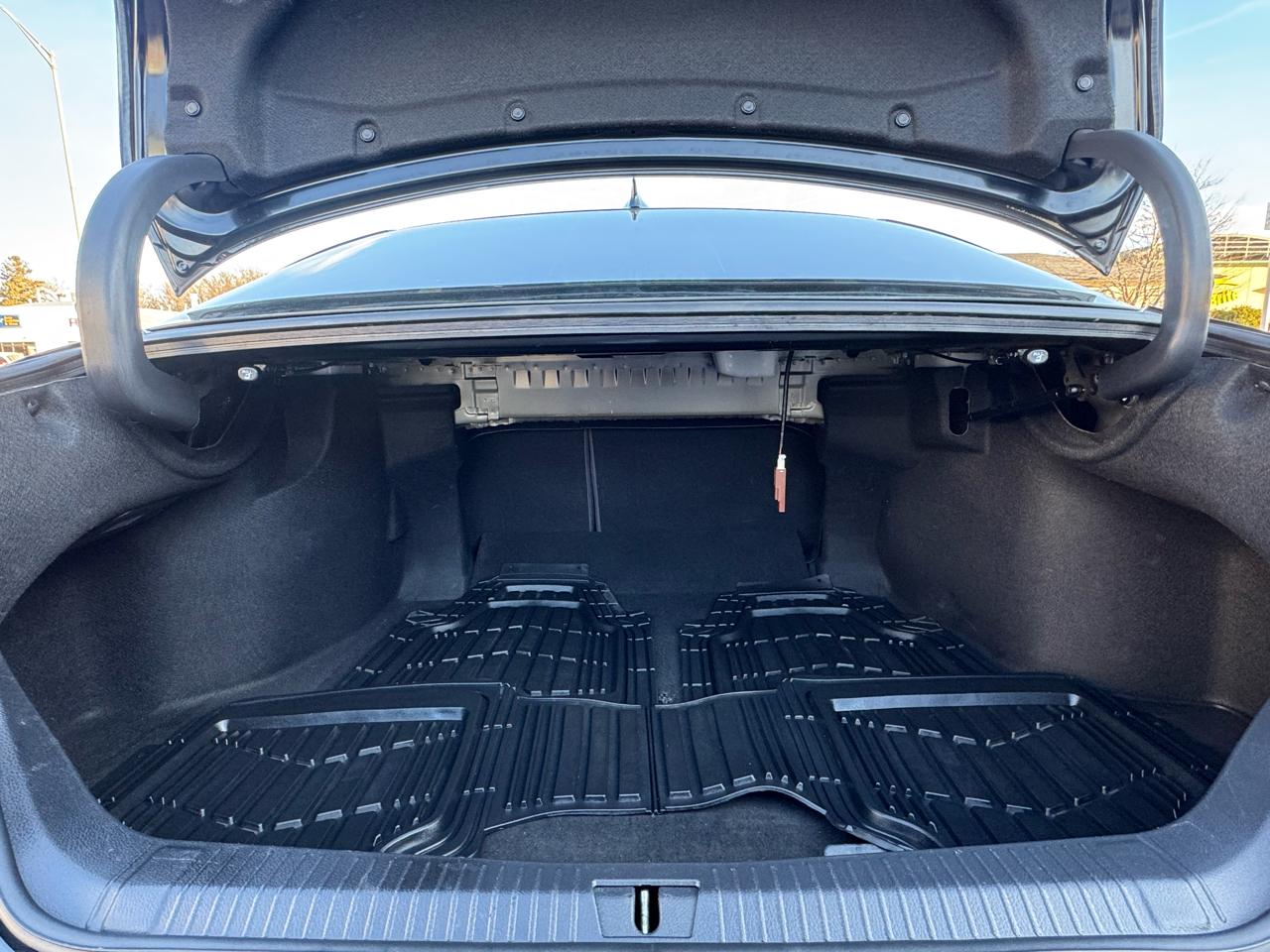 Toyota Avalon Hybrid XLE FWD (Natl) 2022