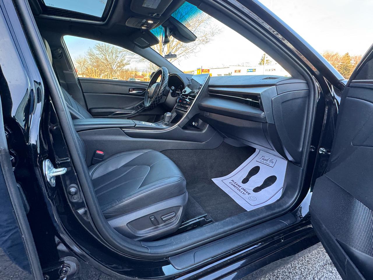 Toyota Avalon Hybrid XLE FWD (Natl) 2022